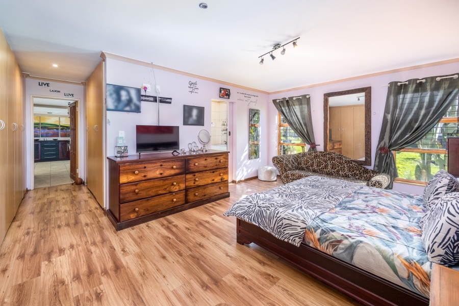 4 Bedroom Property for Sale in Vierlanden Western Cape